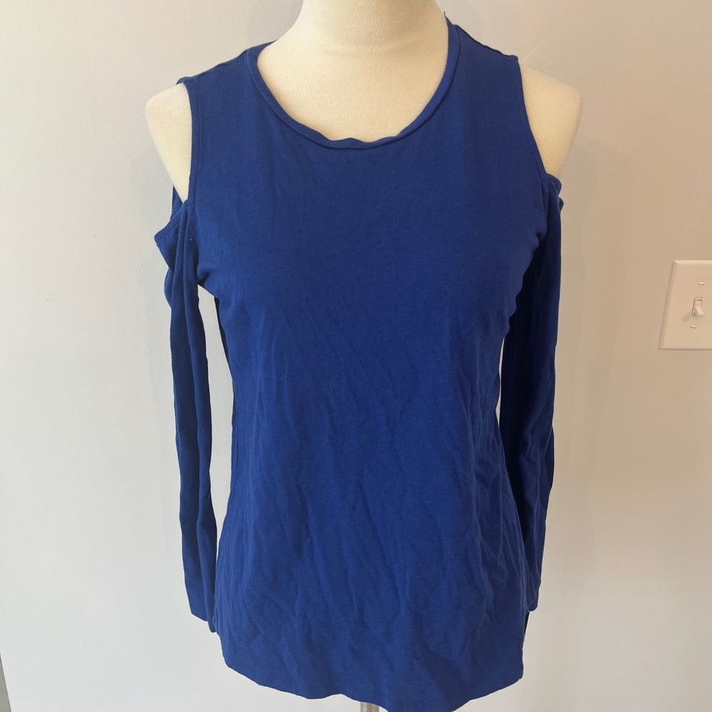 Women’s size medium blue Michael Kors cutout shoulder top